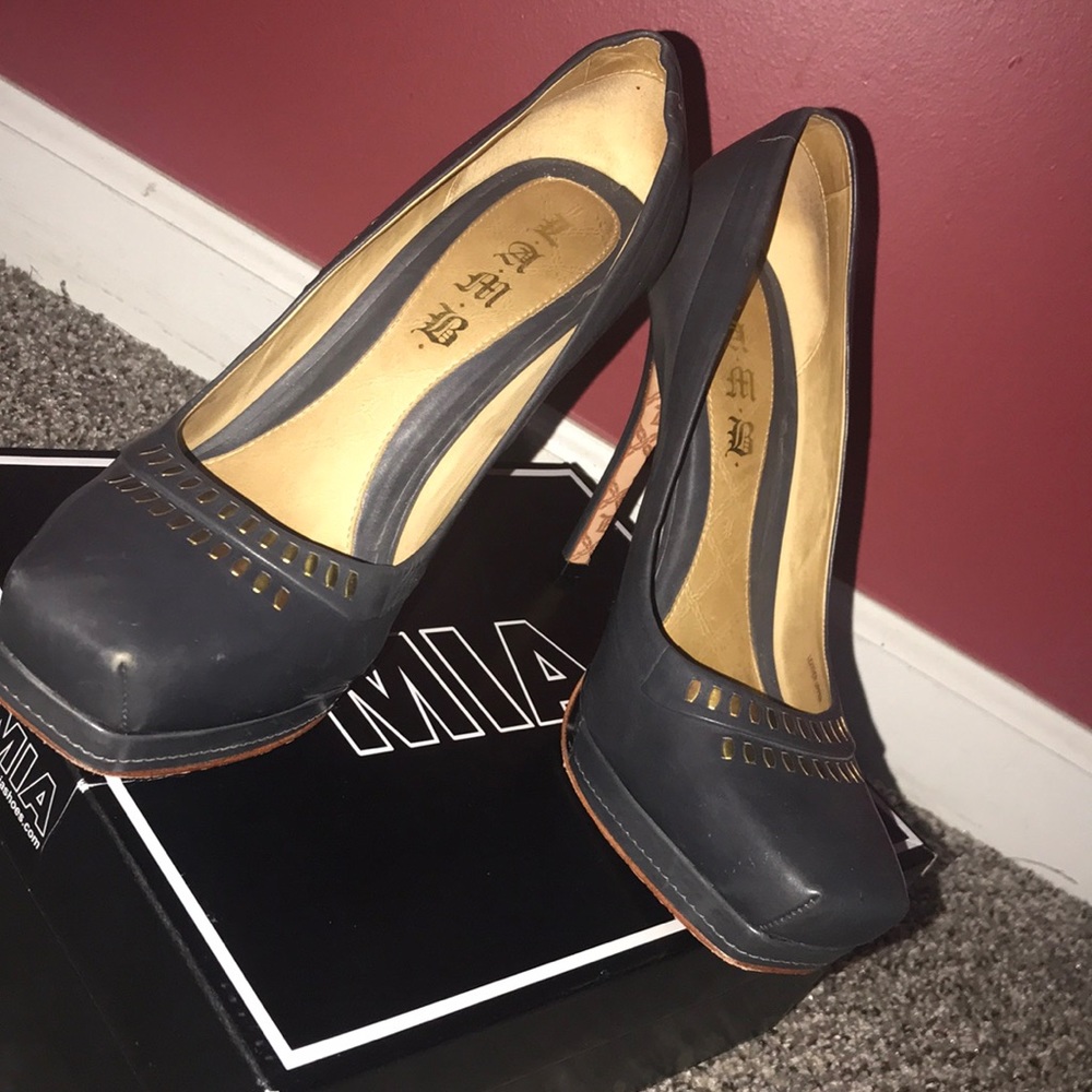 LAMB heels